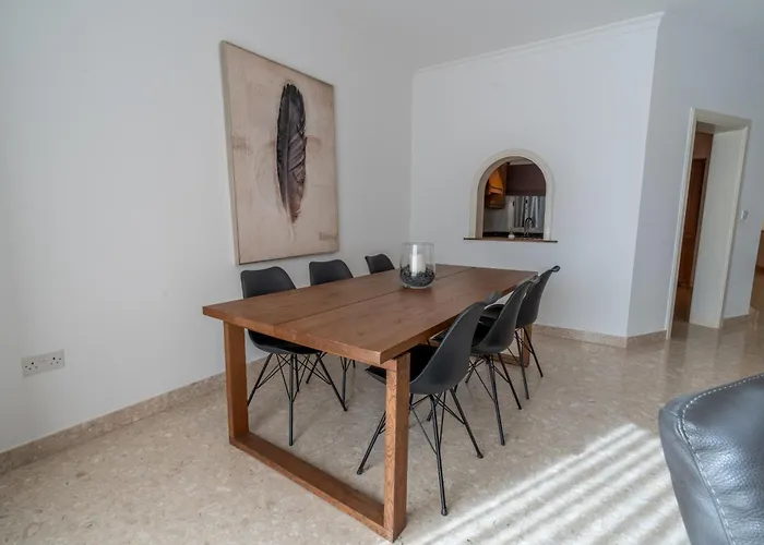 Breathtaking Blue - Coastal Bliss Apartment *